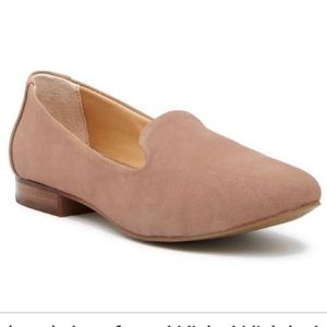 me too yalec nubuck loafer